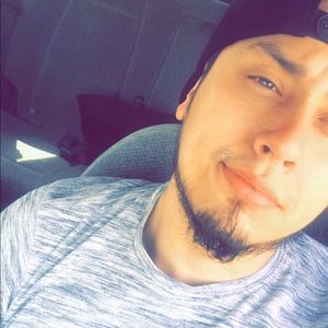 Meet your Posher, Ari